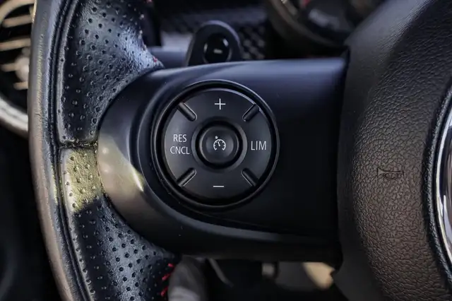 Mini Cooper Cooper view 14