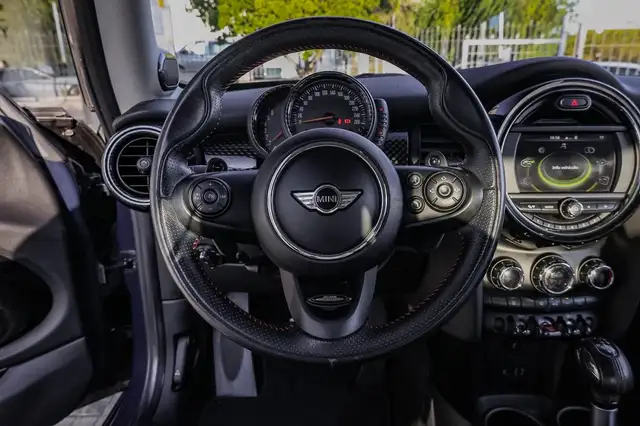 Mini Cooper Cooper view 13