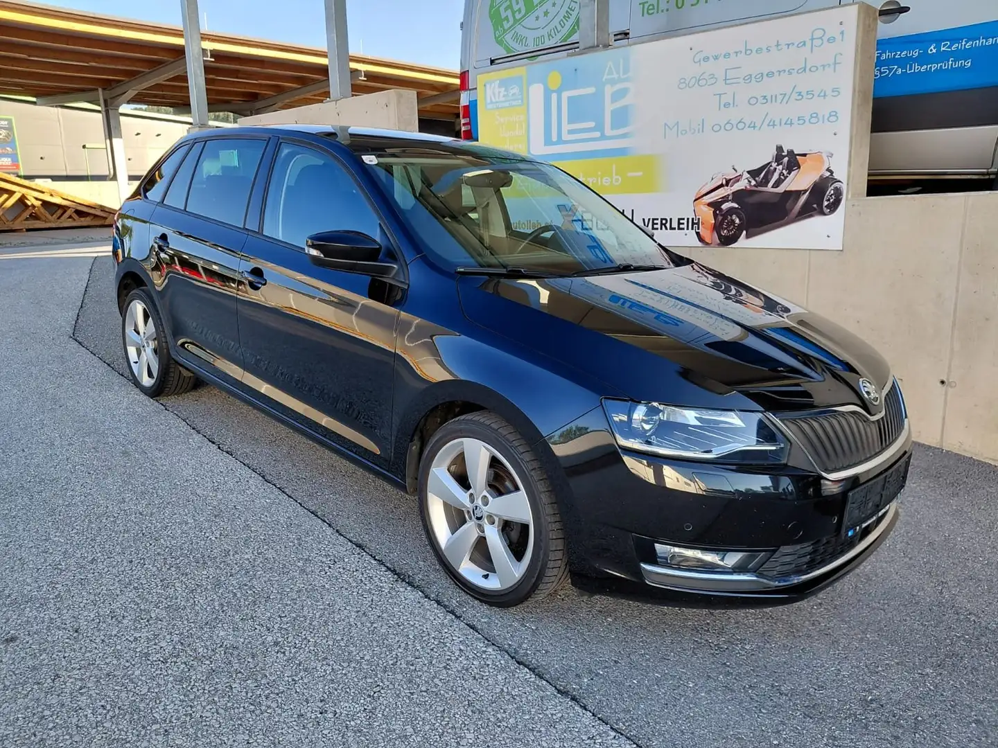 Skoda Rapid/Spaceback Ambition Nero - 1