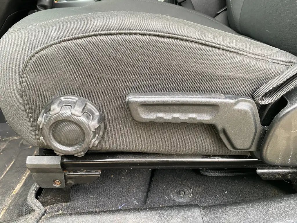 2018 Jeep Wrangler Sport | Push Start | A/C | Hill Assist — photo 8