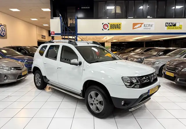 Dacia Duster view 3