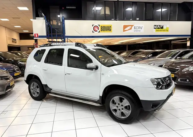 Dacia Duster view 8