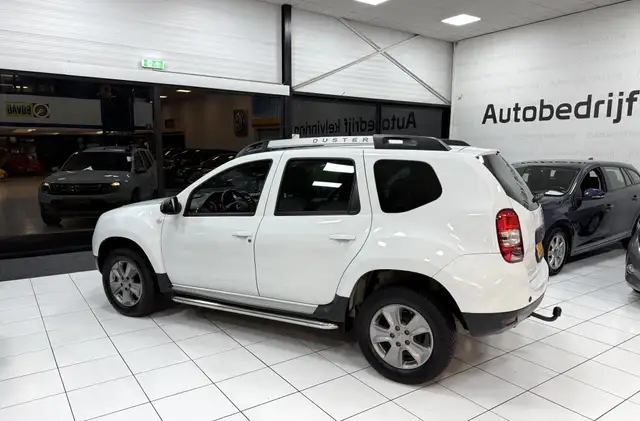 Dacia Duster view 9