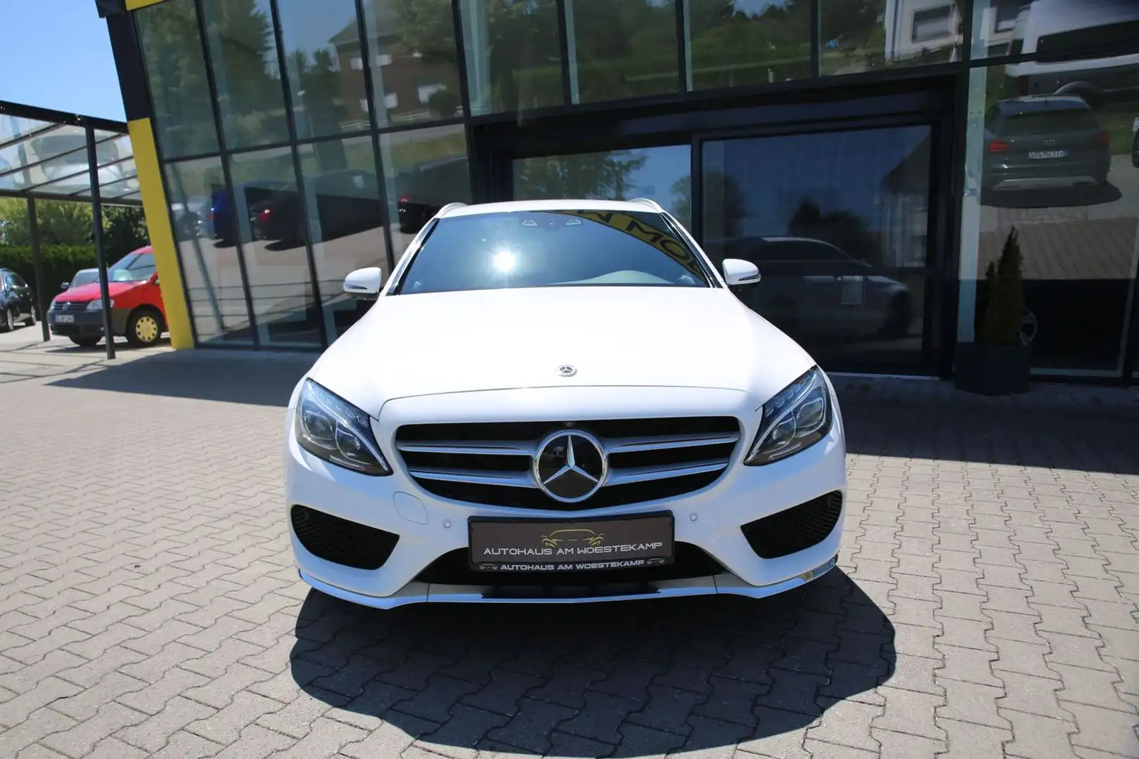 Mercedes-Benz C 300 C 300*AMG*KEYLESS*RFK*STHZ*BURM*360*DISTRO*AHK Wit - 2