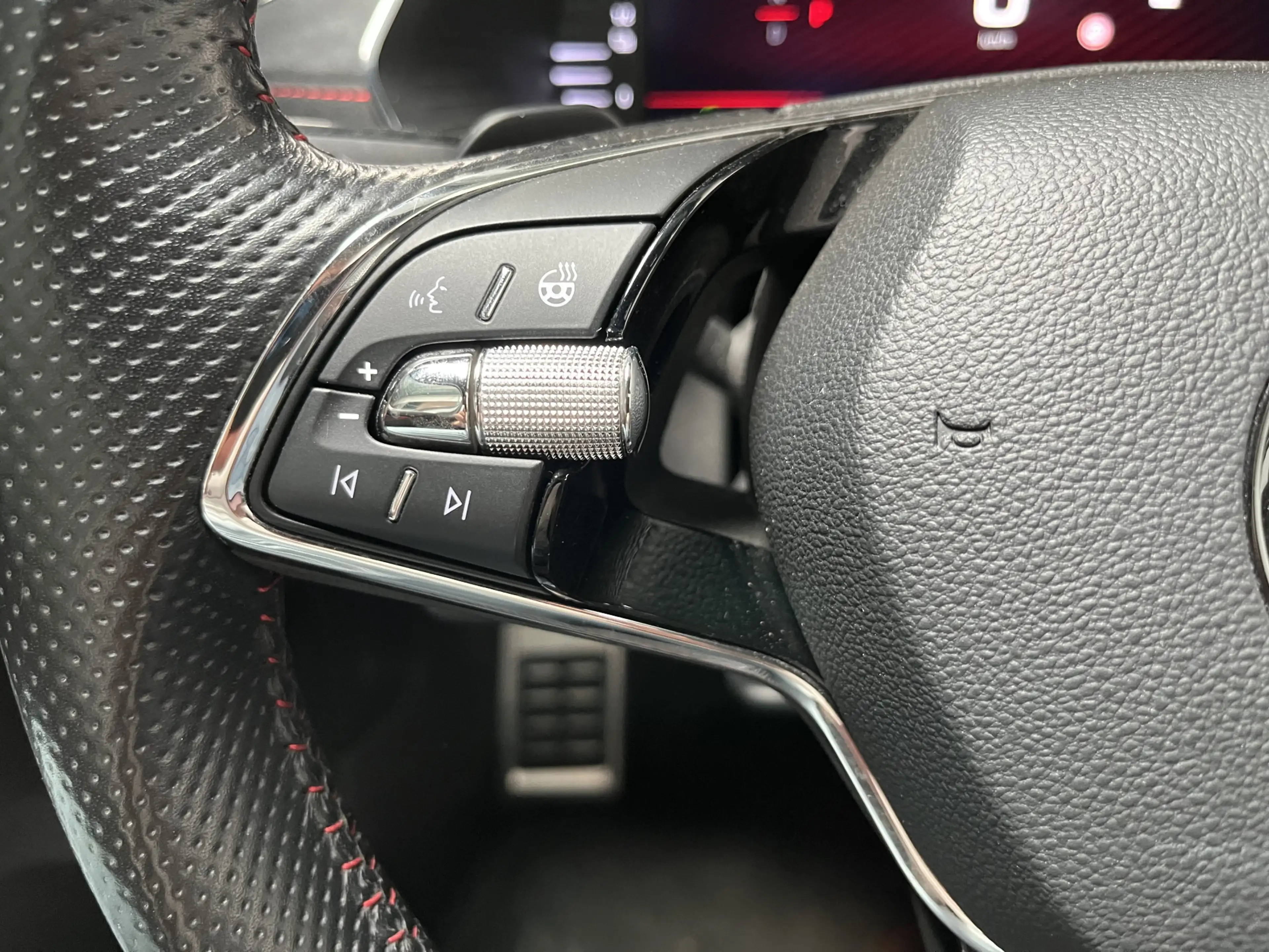 Skoda Octavia Combi 1.4 TSI RS iV PHEV / AUTOMAAT/ 245 PK/ PANO/ — photo 12