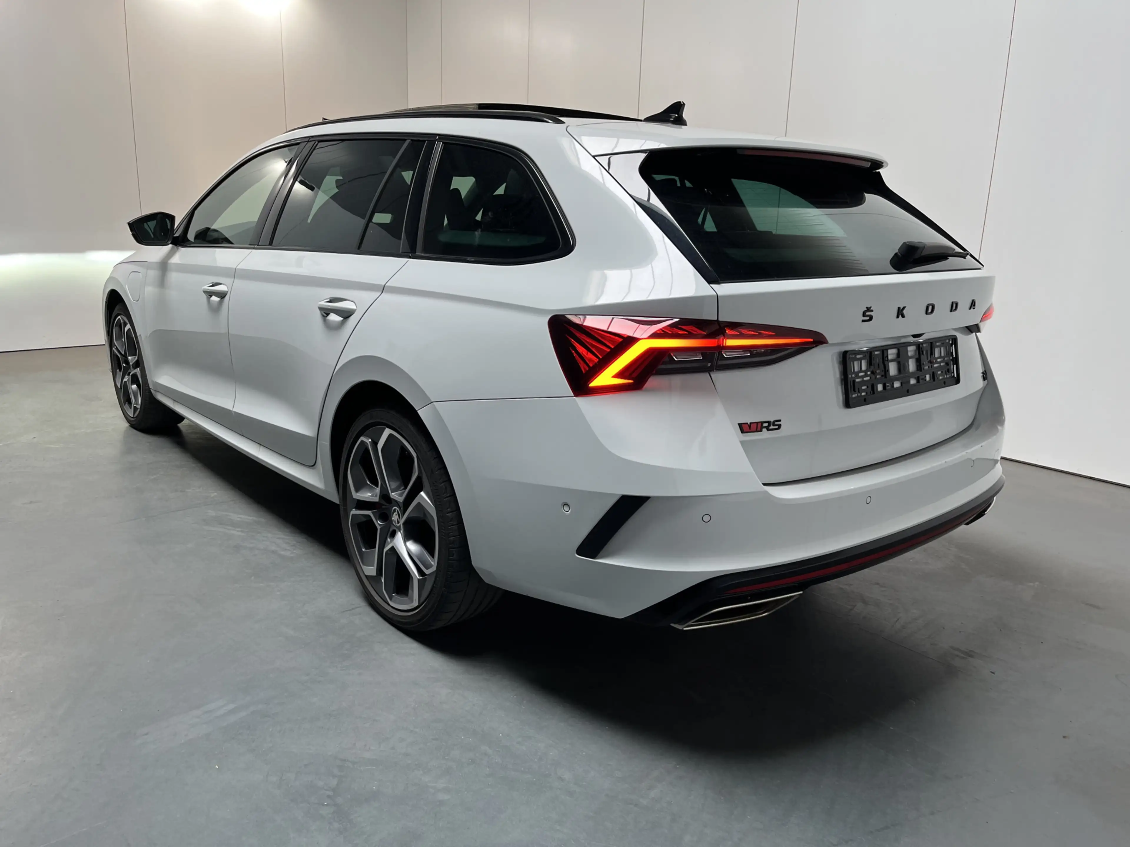 Skoda Octavia Combi 1.4 TSI RS iV PHEV / AUTOMAAT/ 245 PK/ PANO/ — photo 5