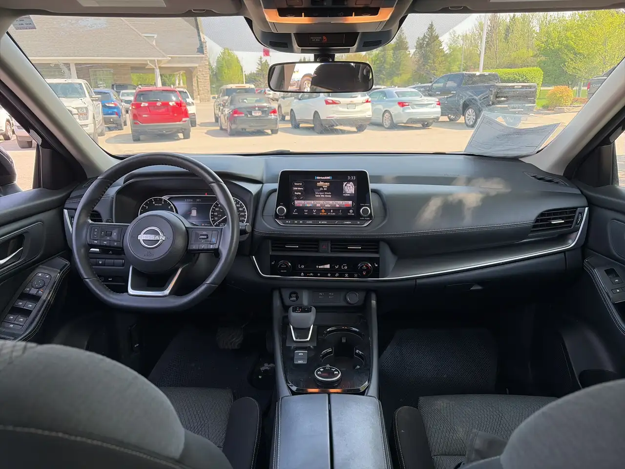 Nissan Rogue снимка Nissan Rogue