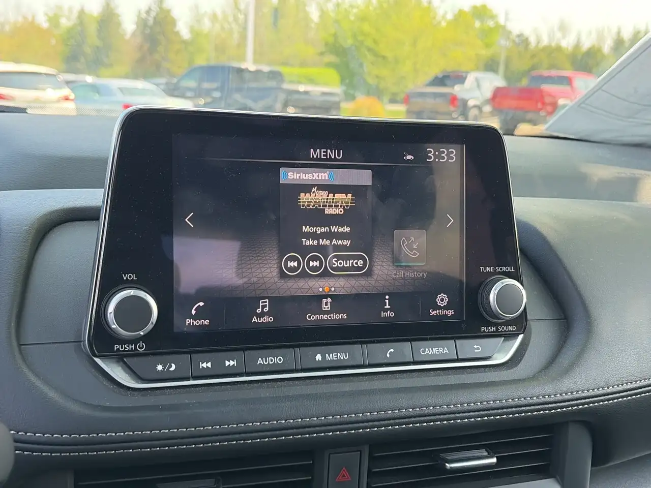 Nissan Rogue снимка Nissan Rogue
