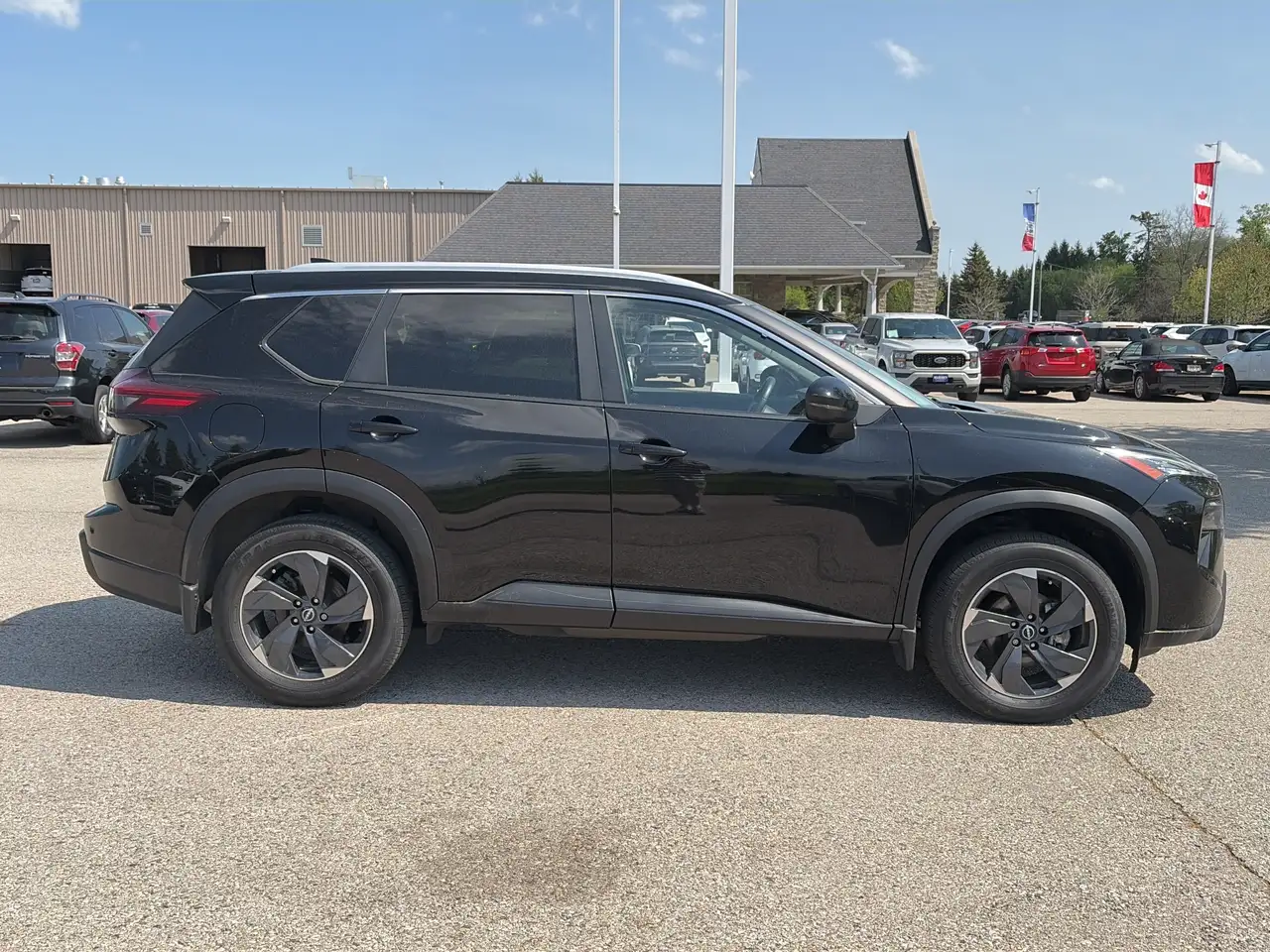 Nissan Rogue снимка Nissan Rogue
