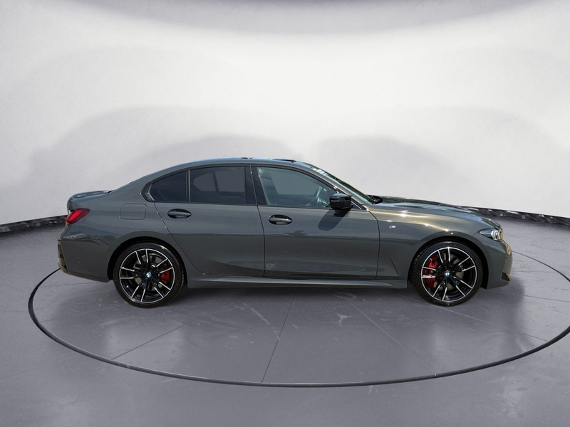 BMW 340 xDrive M Sportpaket Pro M Sportsitze Head — photo 6