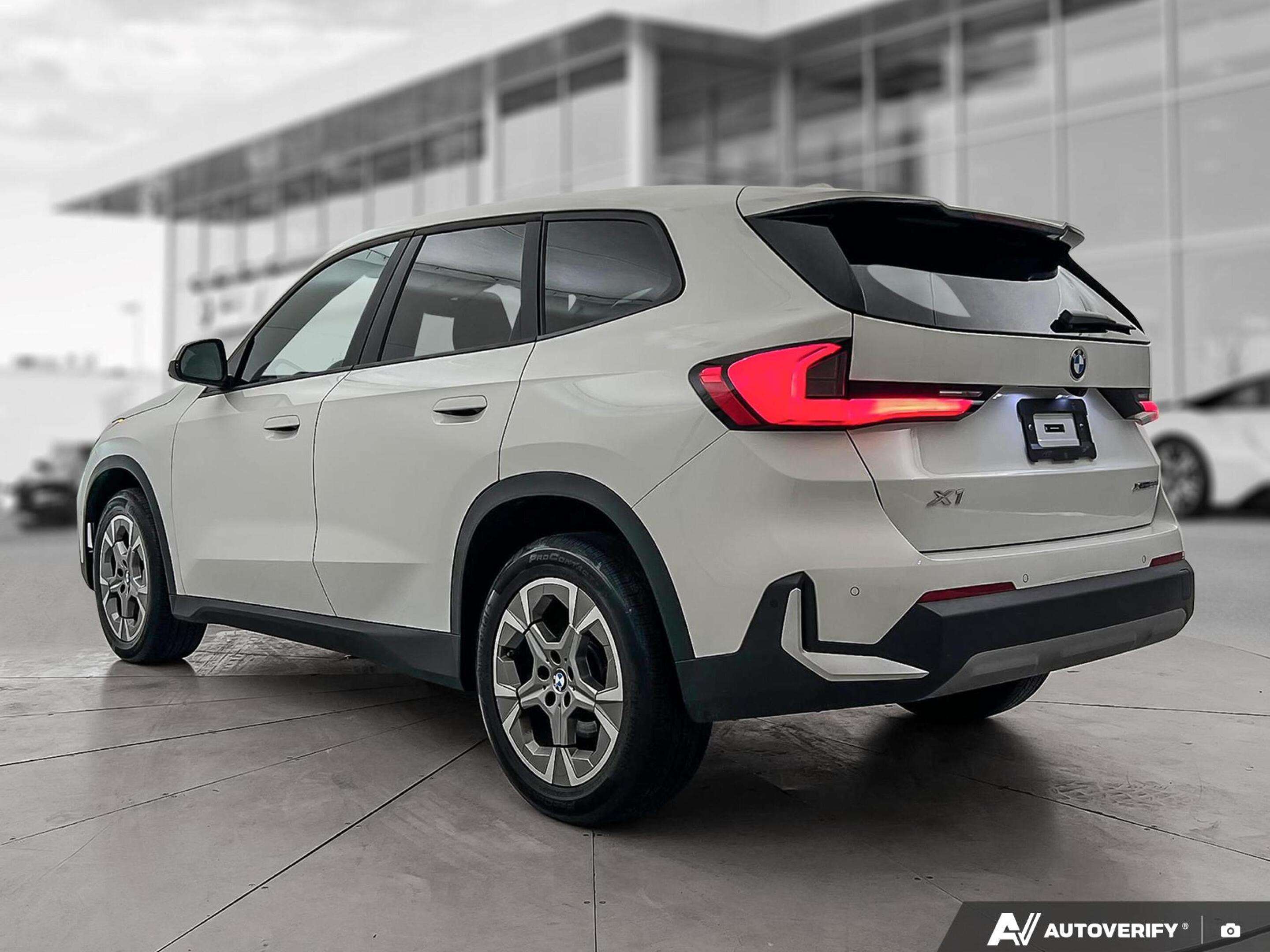 2025 BMW X1 xDrive28i Premium Enhanced | Driving Assistant Plu — снимка 1