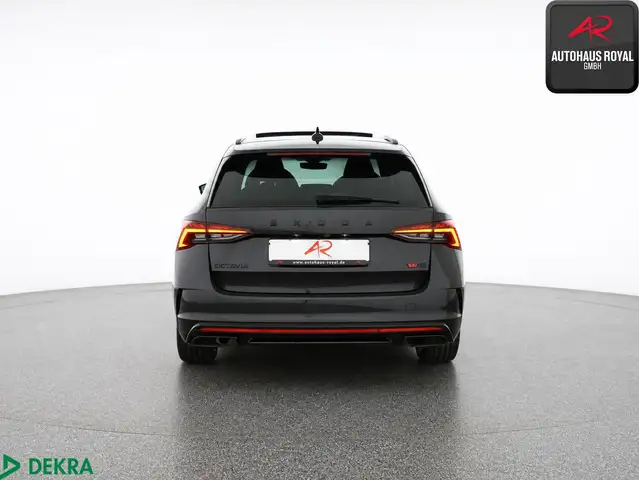 Skoda Octavia view 4