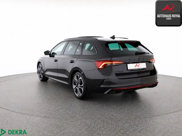 Skoda Octavia view 3
