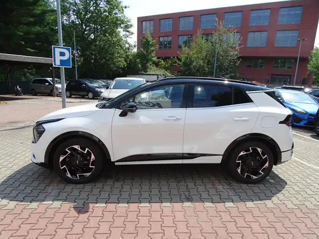 Kia Sportage view 3