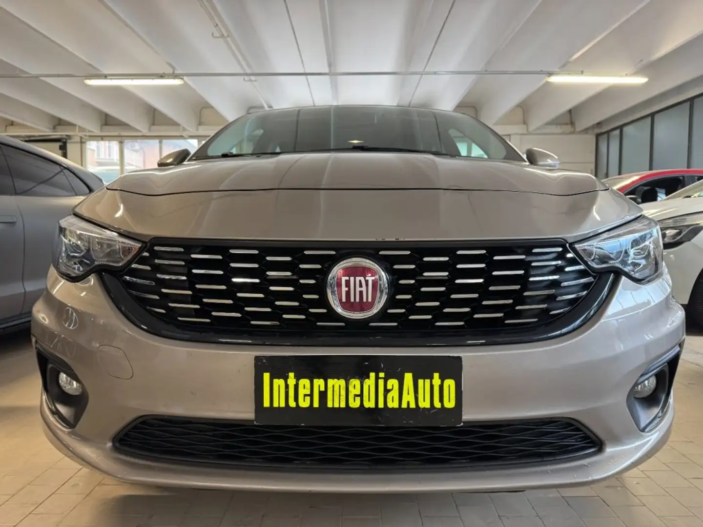 Fiat Tipo 1.4 5 porte Mirror Bronzo - 2