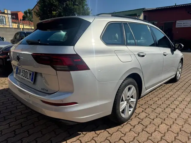 Volkswagen Golf view 5