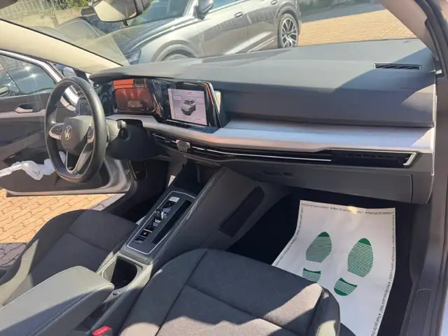 Volkswagen Golf view 9