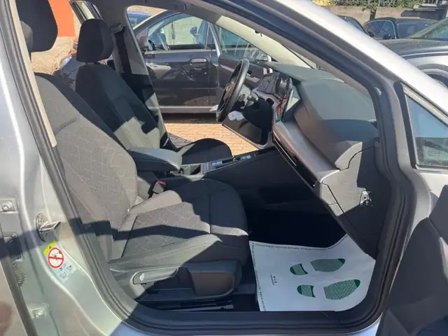 Volkswagen Golf view 12