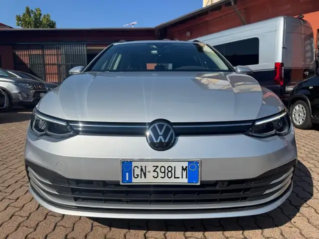 Volkswagen Golf view 4
