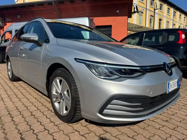 Volkswagen Golf view 2