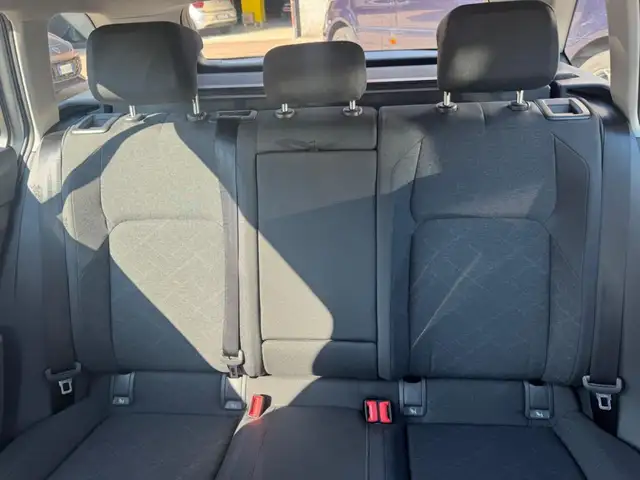 Volkswagen Golf view 13