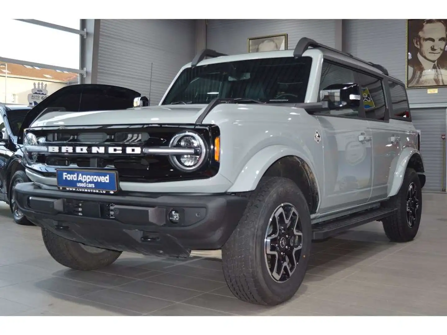 Ford Bronco 2.7 V6 EcoBoost 335 cv 4x4 A10 Outer Banks Zielony - 2