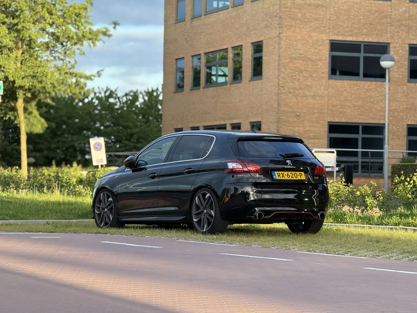 Peugeot 308 GTi by Sport - 2
