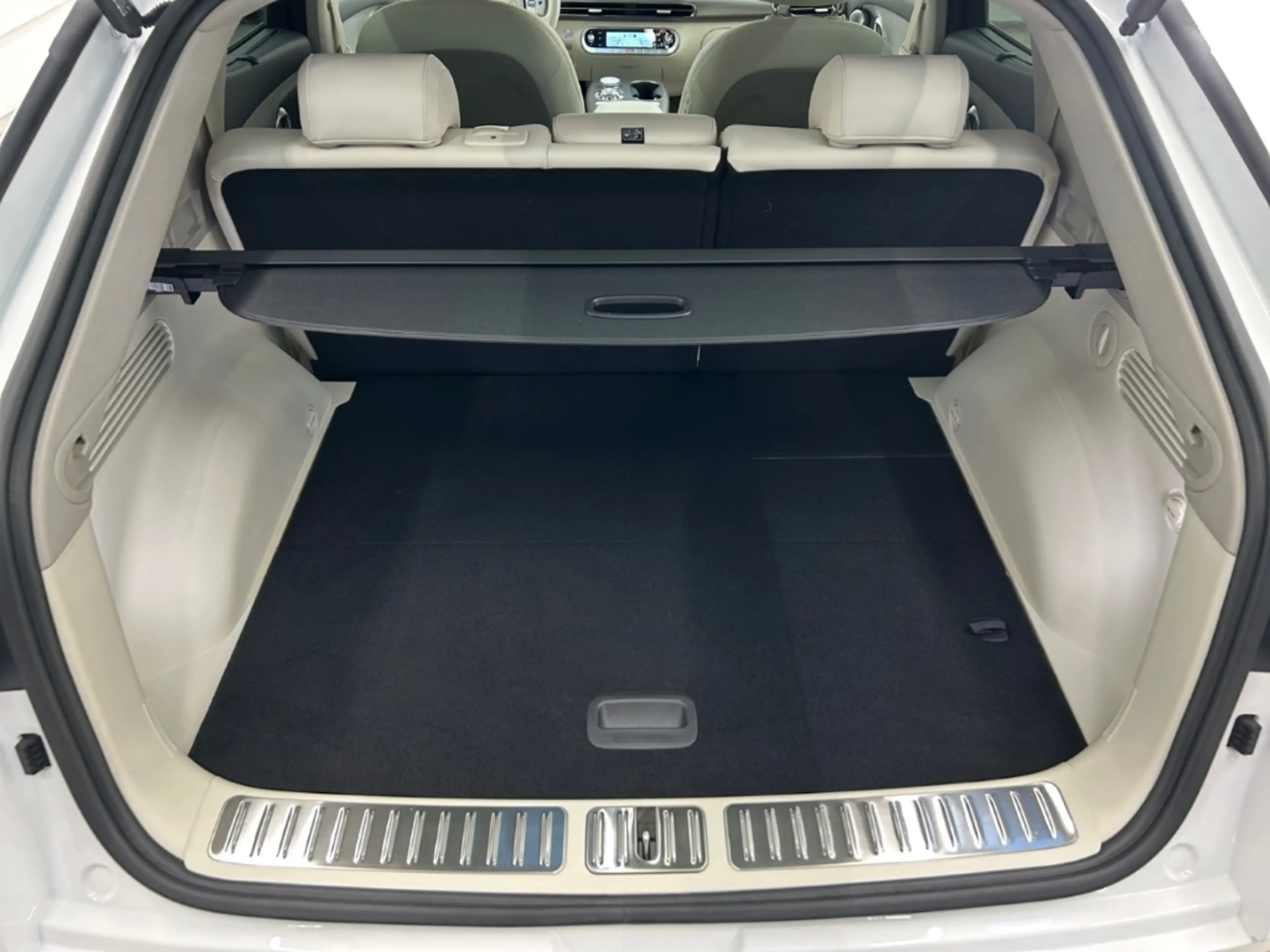 Genesis GV60 Sport Elektro 4WD Sportpaket Memory Sitze Soundsys — photo 15