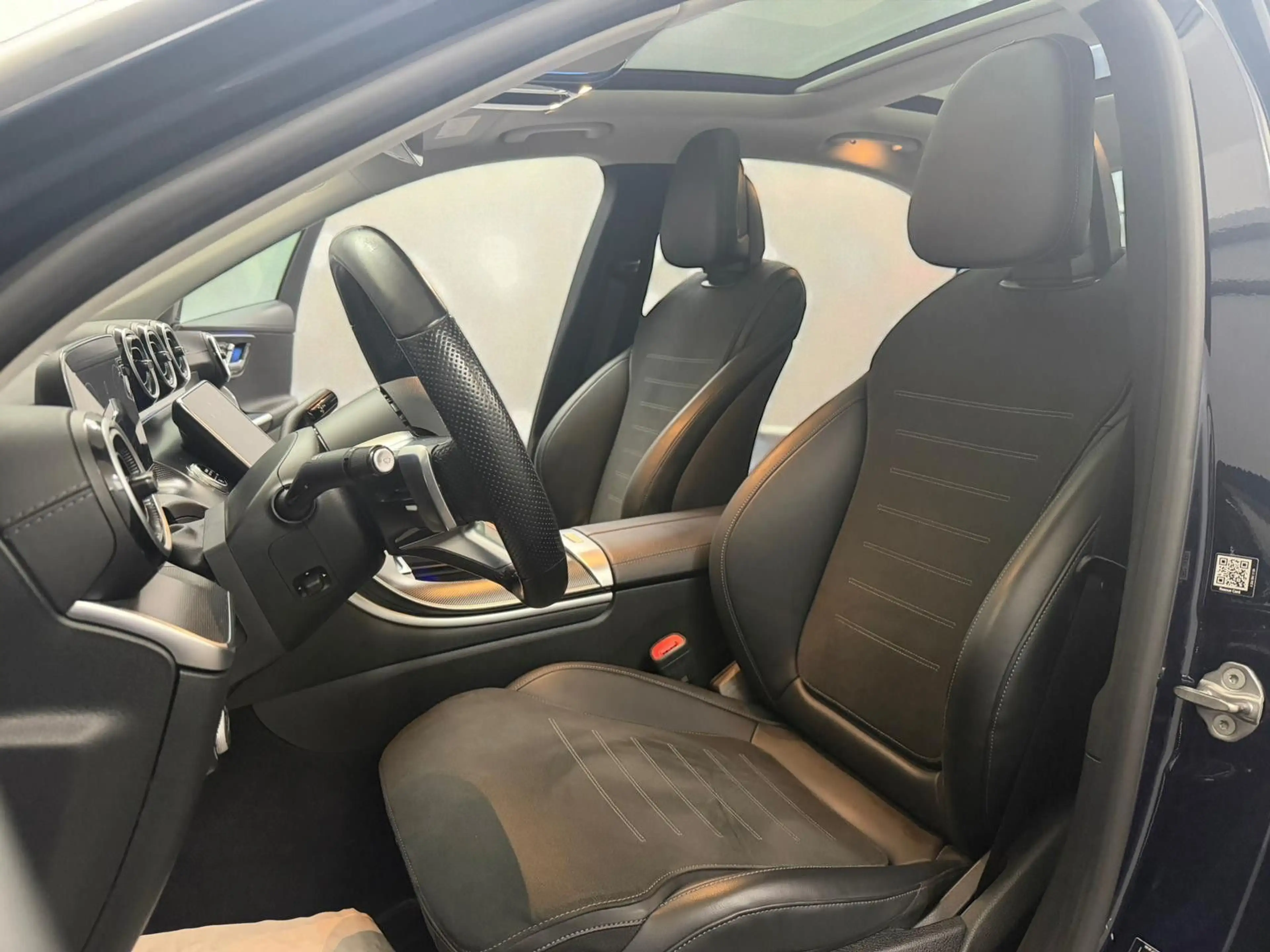 Mercedes-Benz C 300 d 4M Limo AMG LINE PANO*DIGI-LIGHT*WIDE*KAM — photo 11