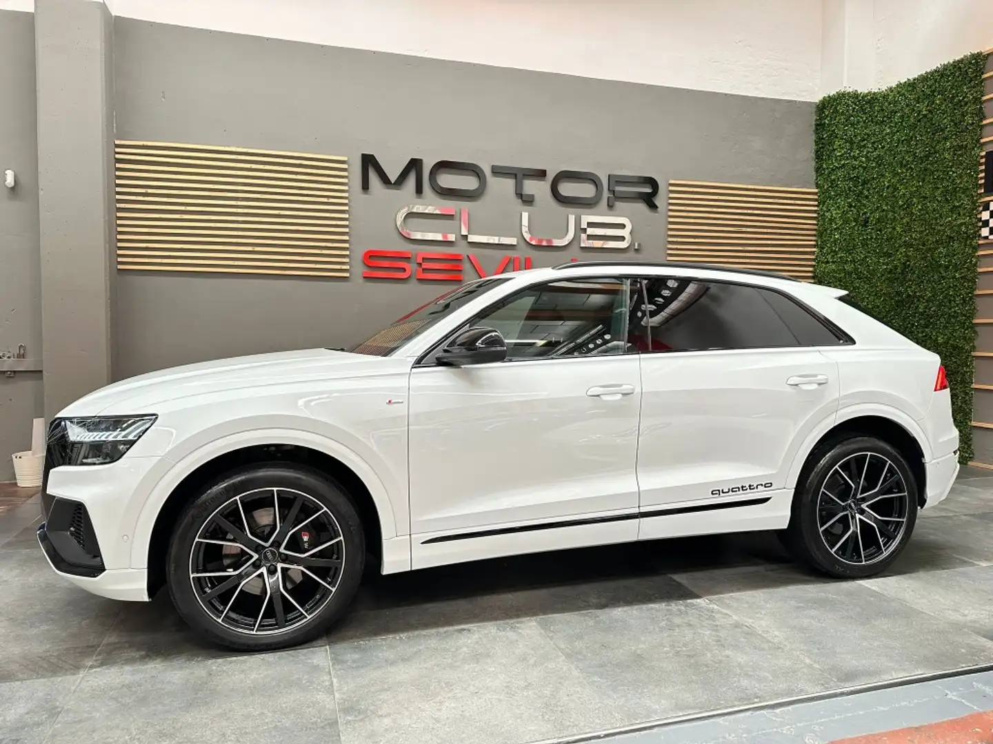 Audi Q8 50 TDI Black line quattro tiptronic Blanco - 2