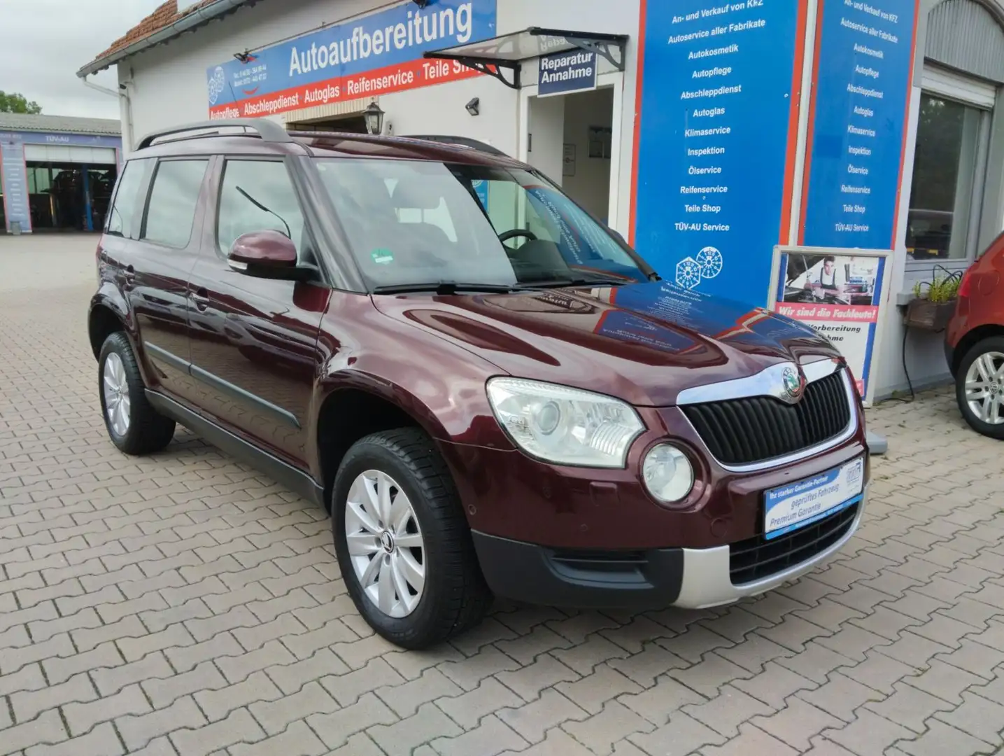 Skoda Yeti Experience 1.Hand TÜV-AU NEU Rot - 1