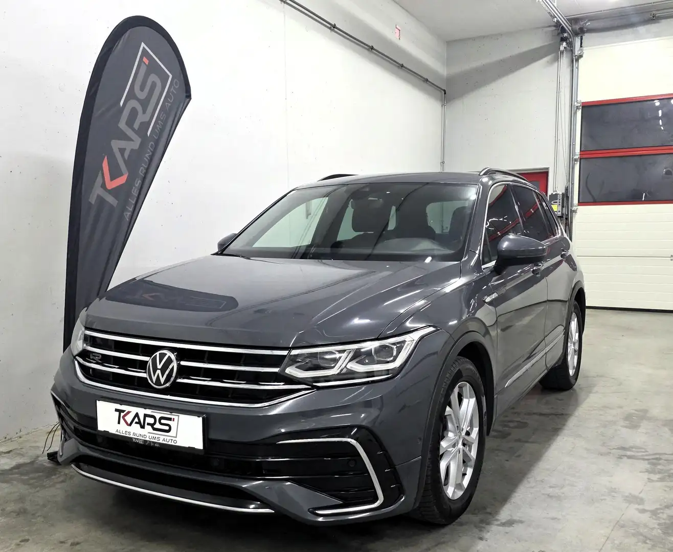 Volkswagen Tiguan R-line Delfingrau Metallic Grau - 1