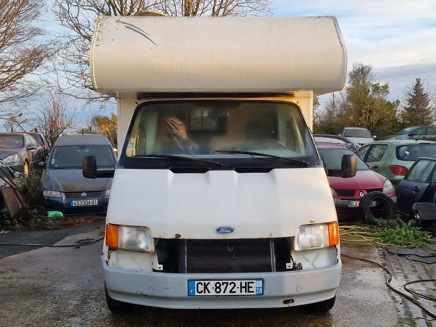 Ford Transit 2.5 D 68 CV CAMPING CAR NON ROULANT Weiß - 2