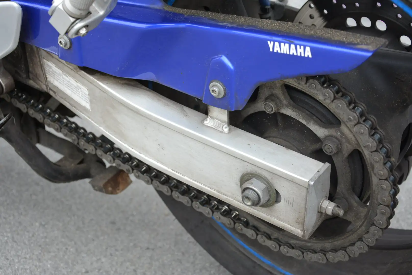 Yamaha FZS 600 Bleu - 2