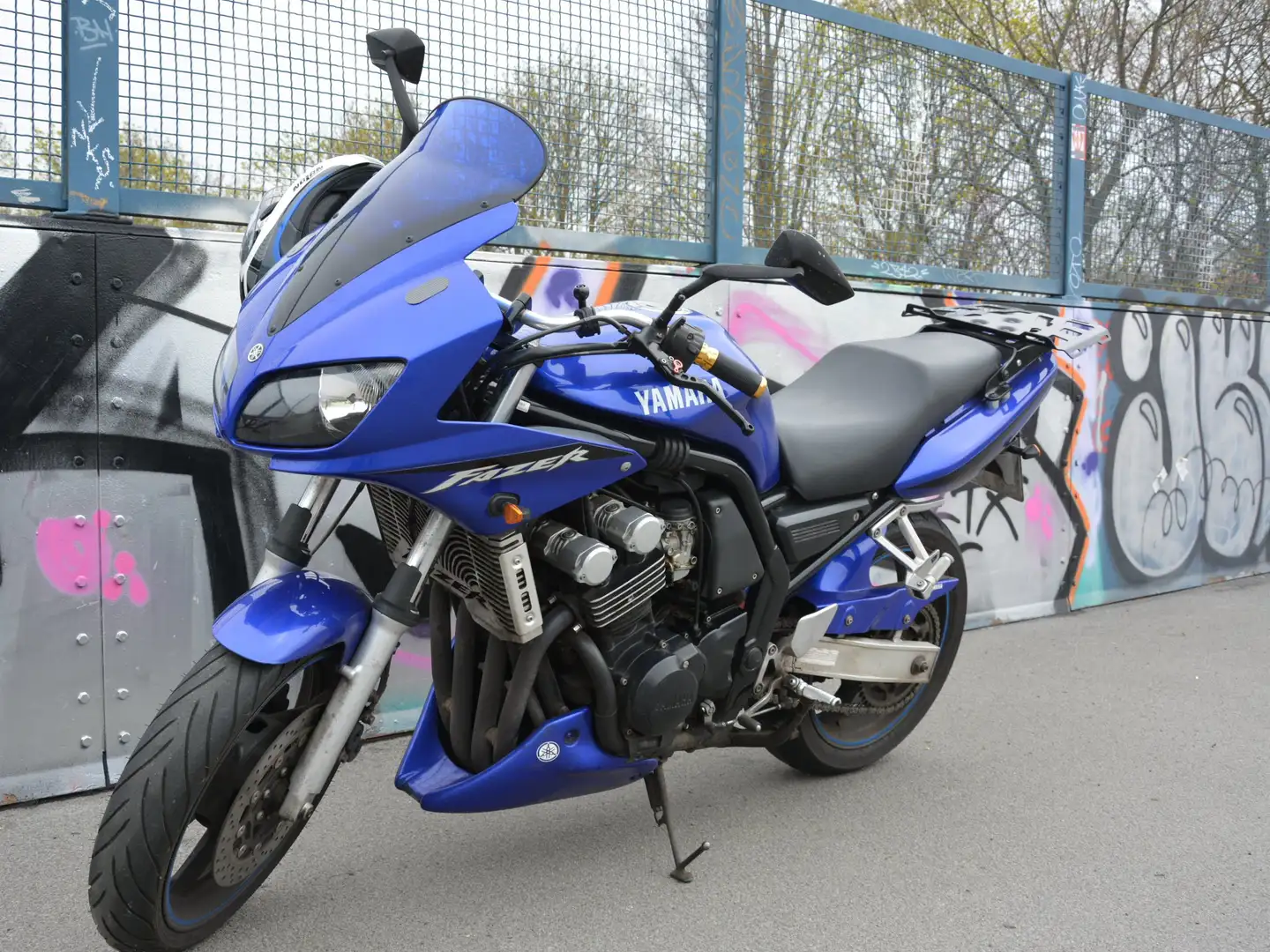 Yamaha FZS 600 Blauw - 1