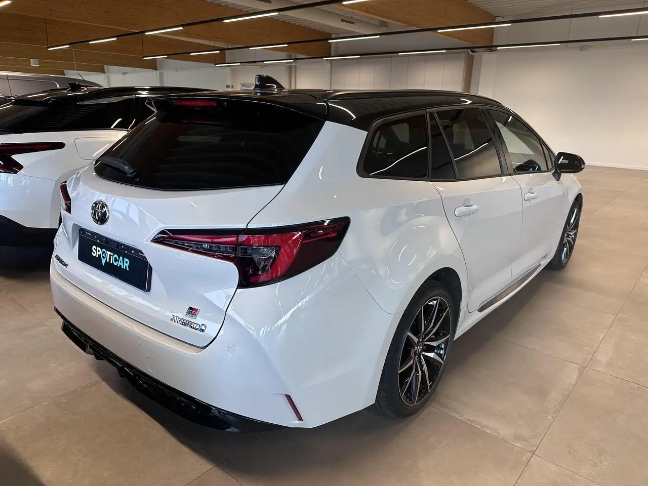 Toyota Corolla 2.0 MILD Hybrid GR Sport e-CVT, миниатюра 3