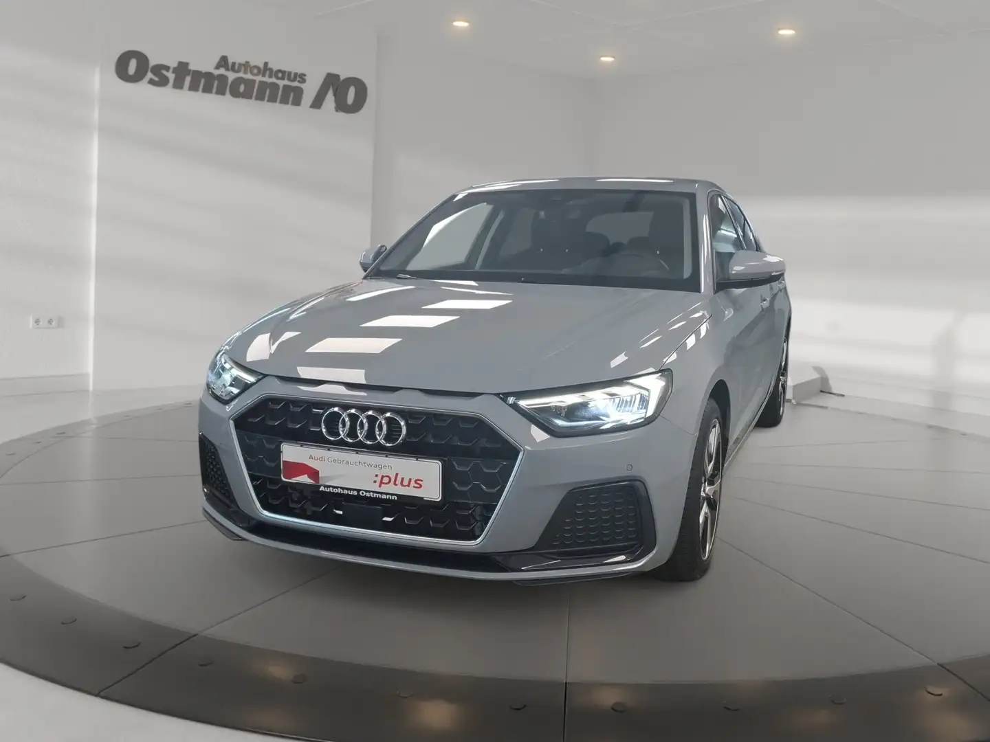 Audi A1 Sportback 30 TFSI PDC SHZ KeyLess LED Grau - 2