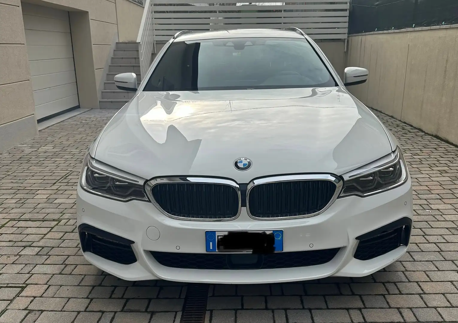 BMW 520 Serie 5 G31 2017 Touring 520d xdrive Msport auto Bianco - 1