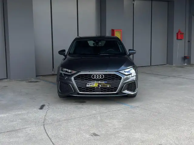 Audi A3 view 4