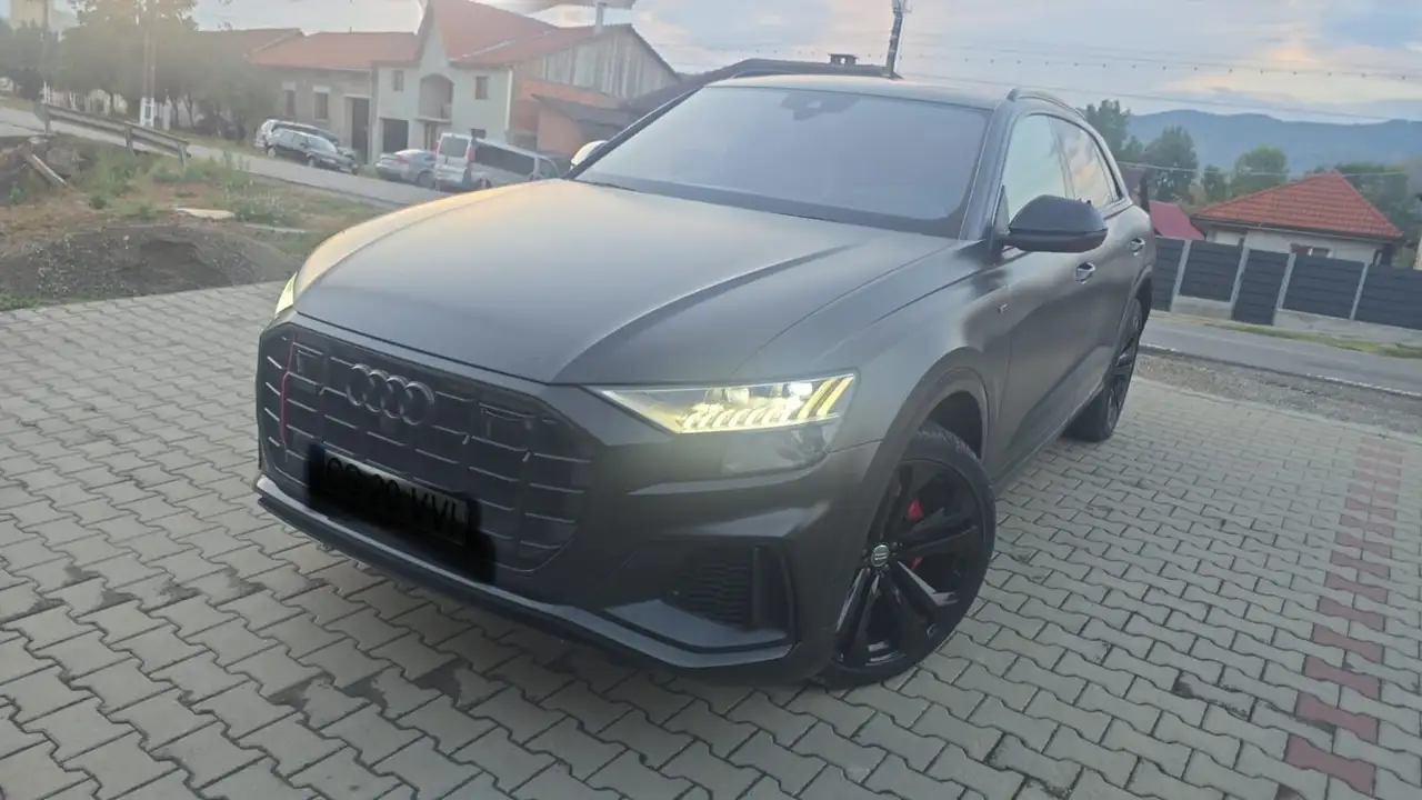 Audi Q8