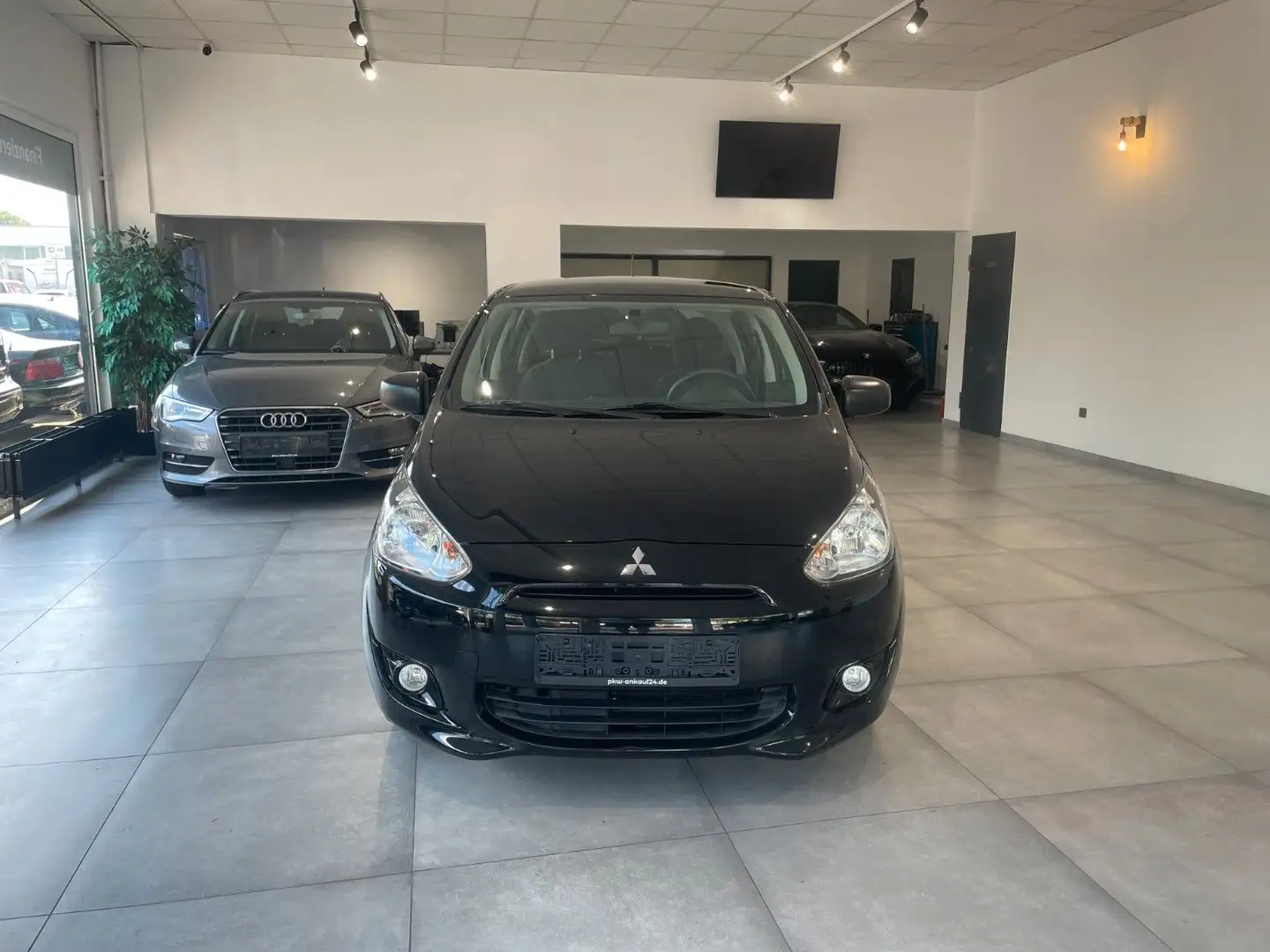 Mitsubishi Space Star Diamant Edition Schwarz - 1