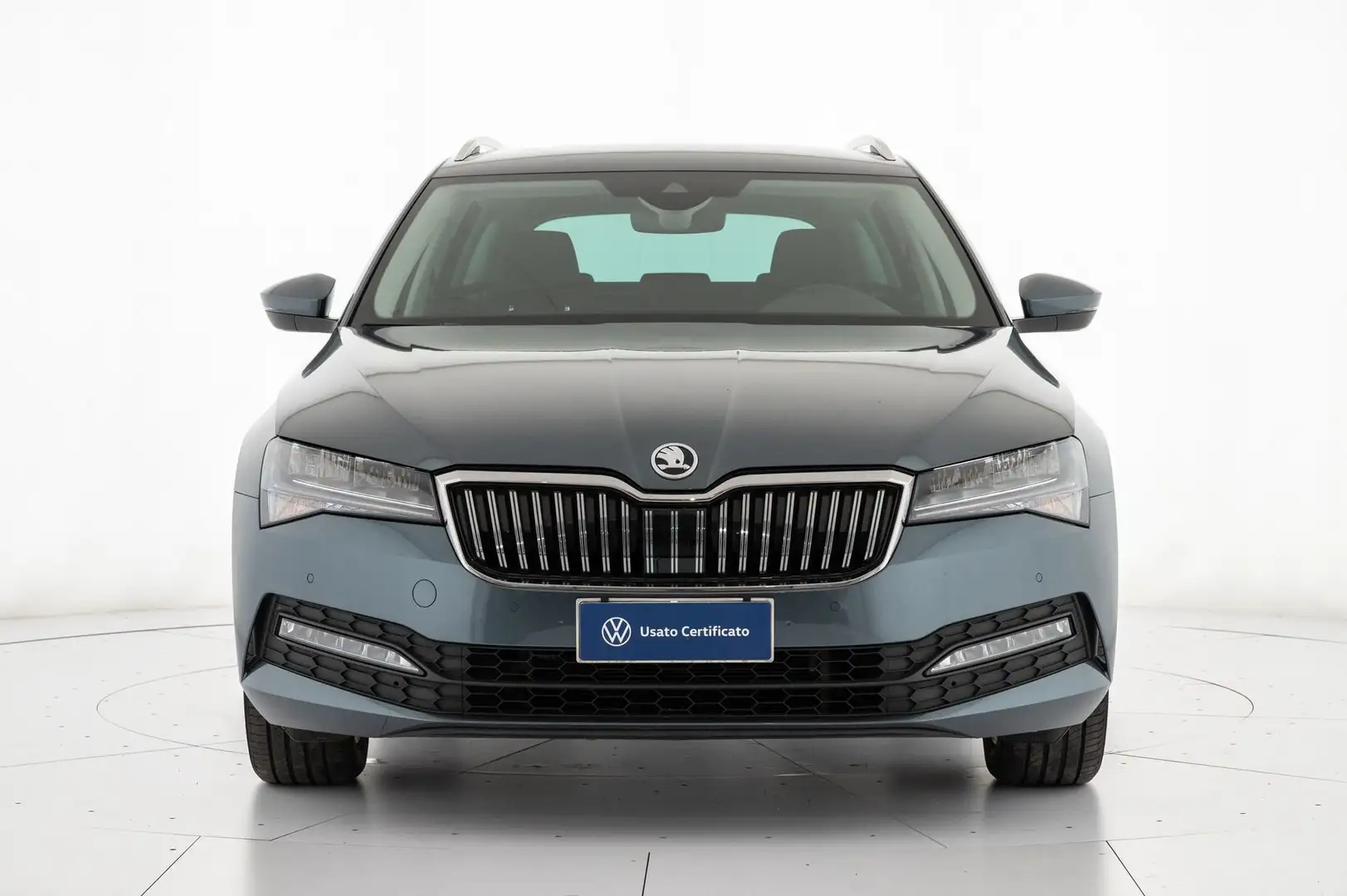 Skoda Superb 2.0 TDI EVO 150 CV SCR DSG Wagon Executive Grigio - 2