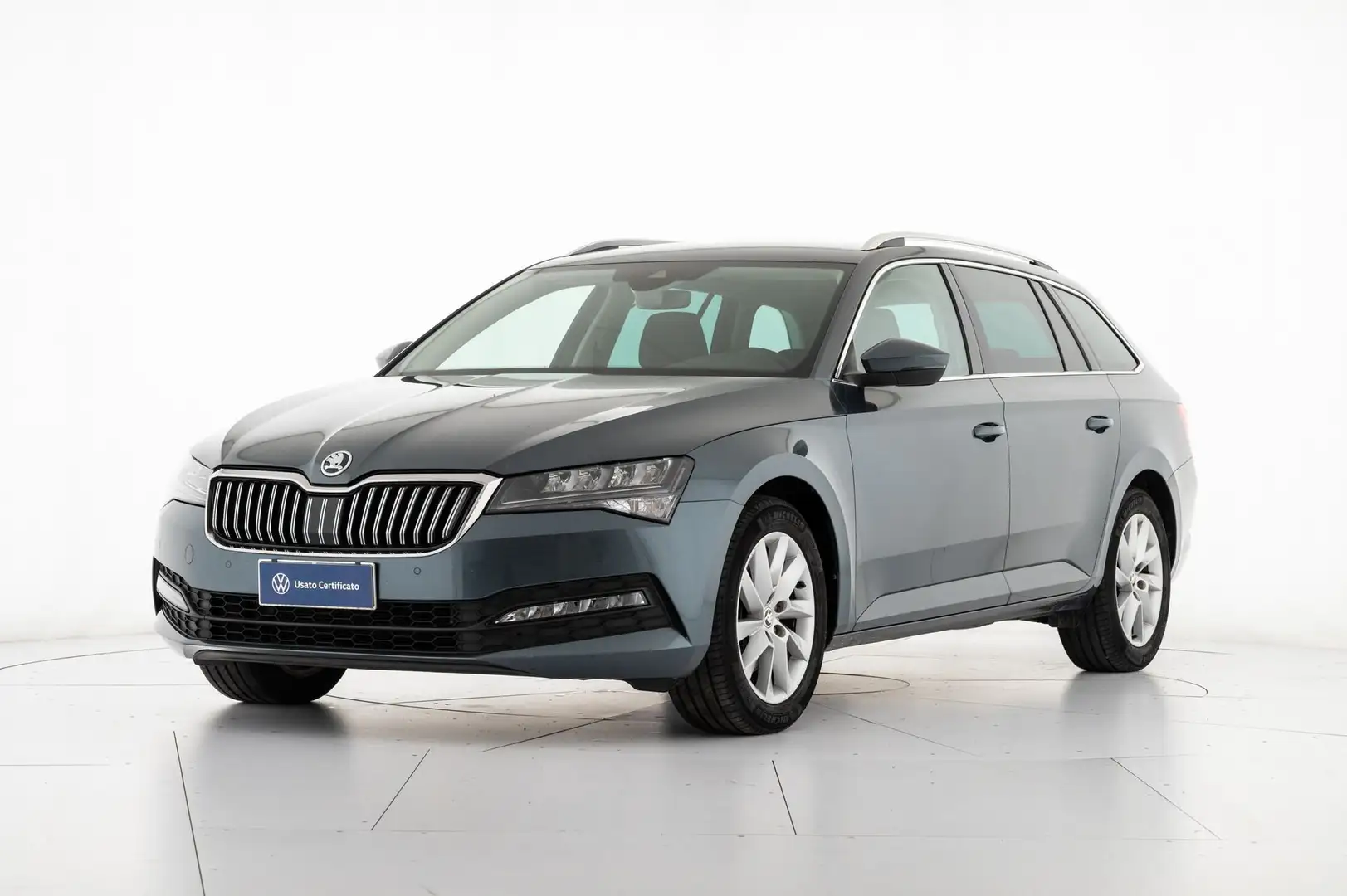 Skoda Superb 2.0 TDI EVO 150 CV SCR DSG Wagon Executive Grigio - 1