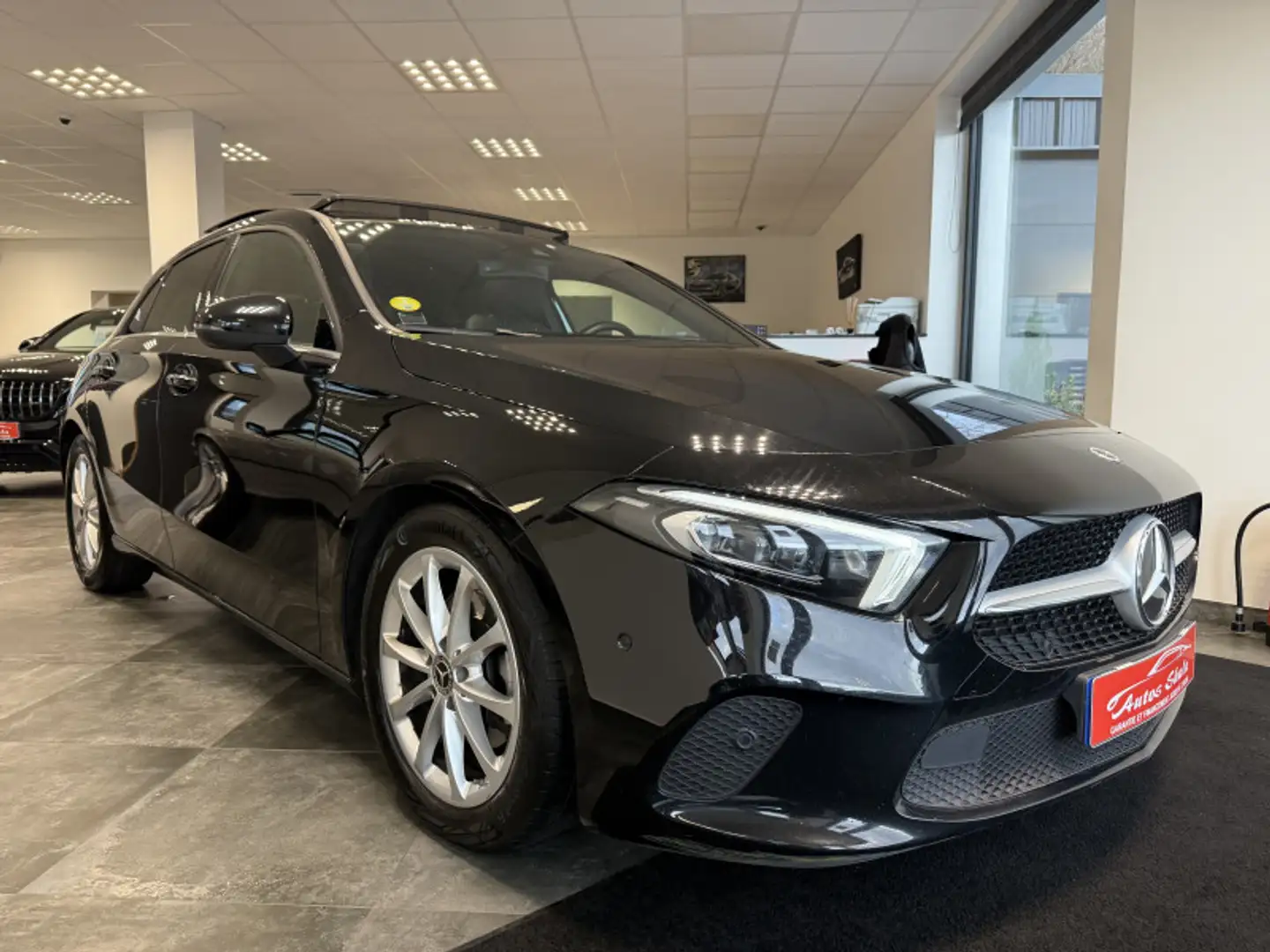 Mercedes-Benz A 180 180 D 116CH BUSINESS LINE 8G-DCT Noir - 2