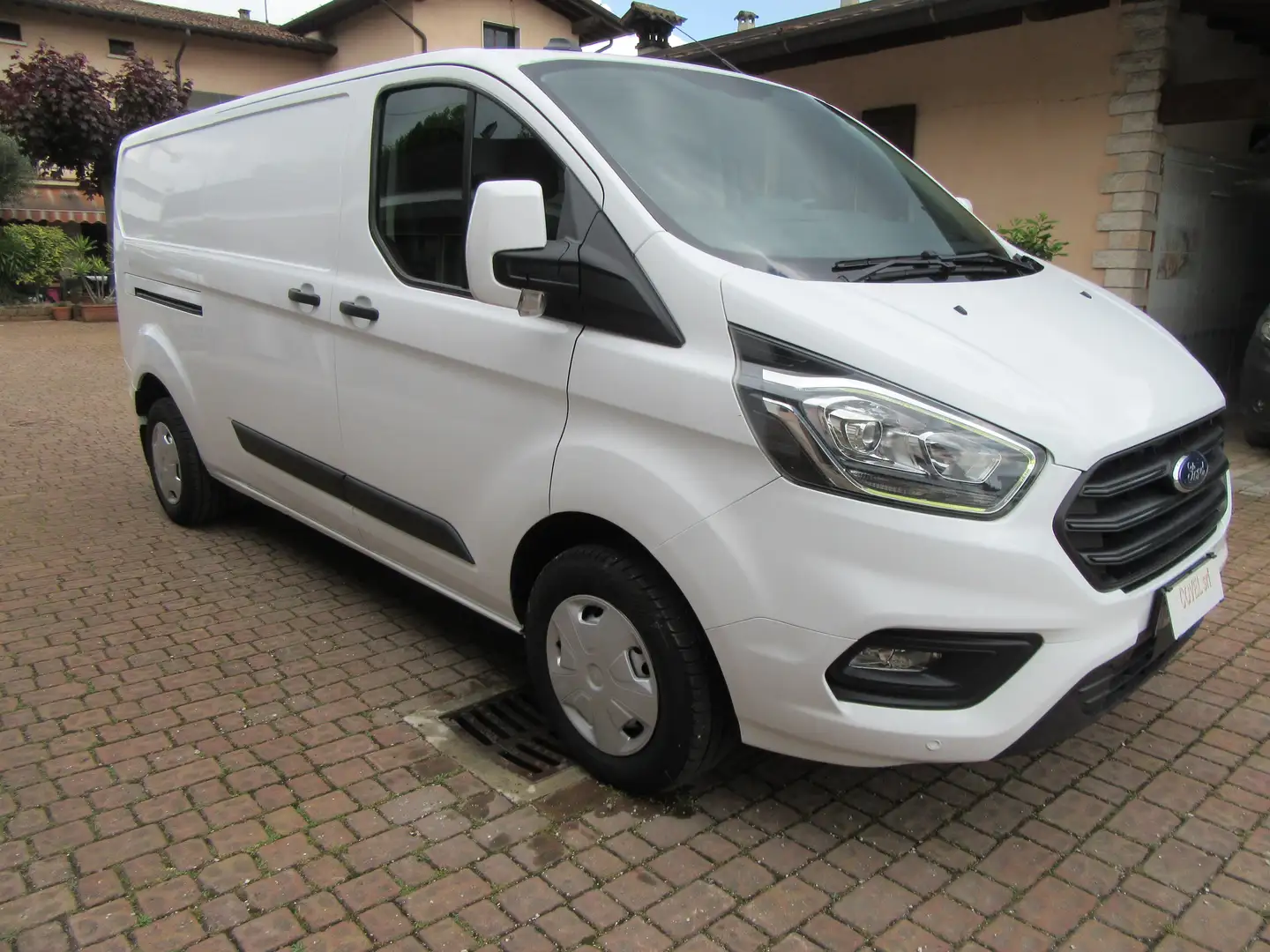 Ford Transit Custom 2.0 Tdci 130cv Furgone Trend Passo Lungo Euro 6D Bianco - 1