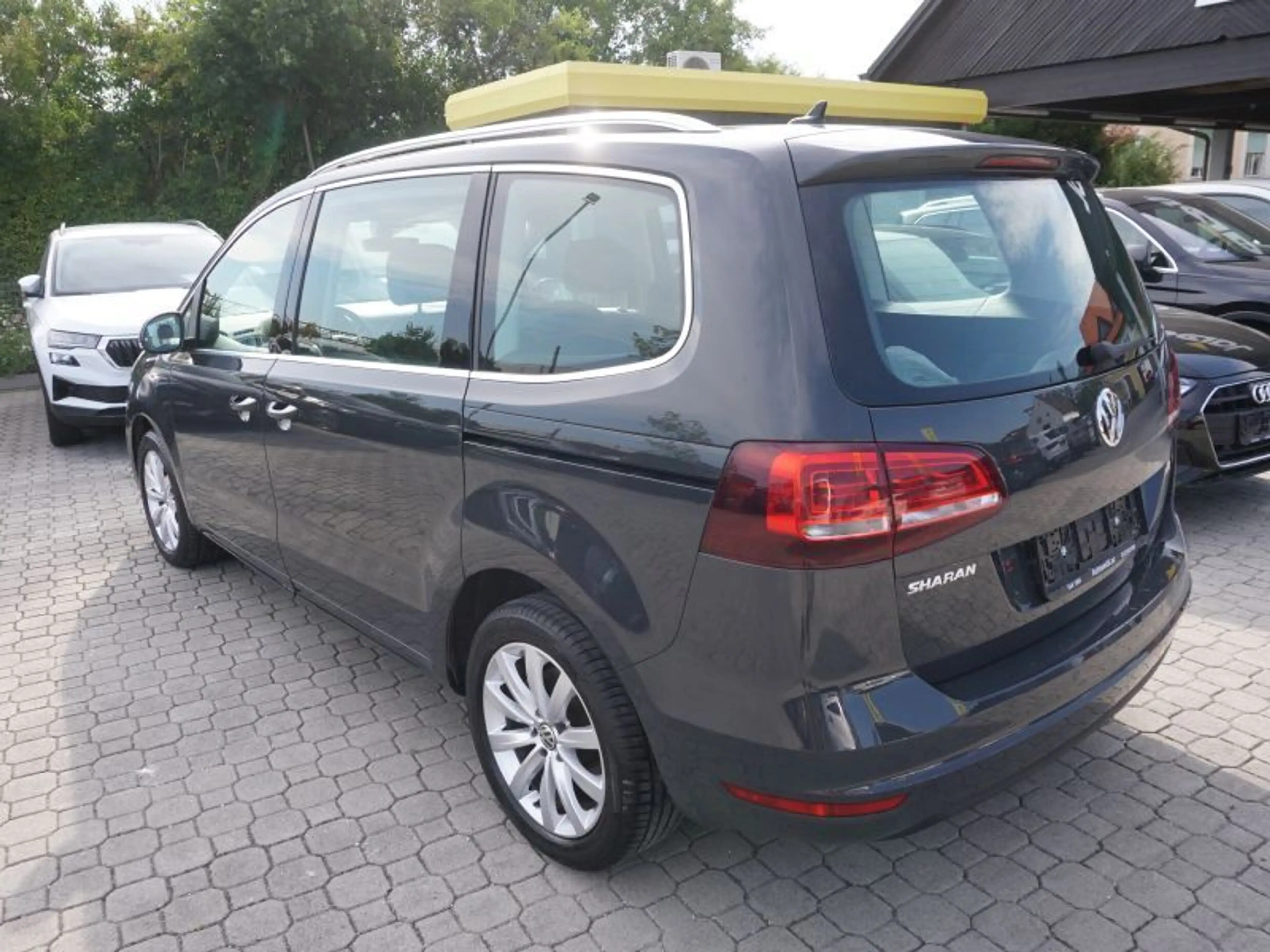 Volkswagen Sharan Business+ SCR 2,0 TDI DSG *LEDER+NAVI+XENON* — photo 5