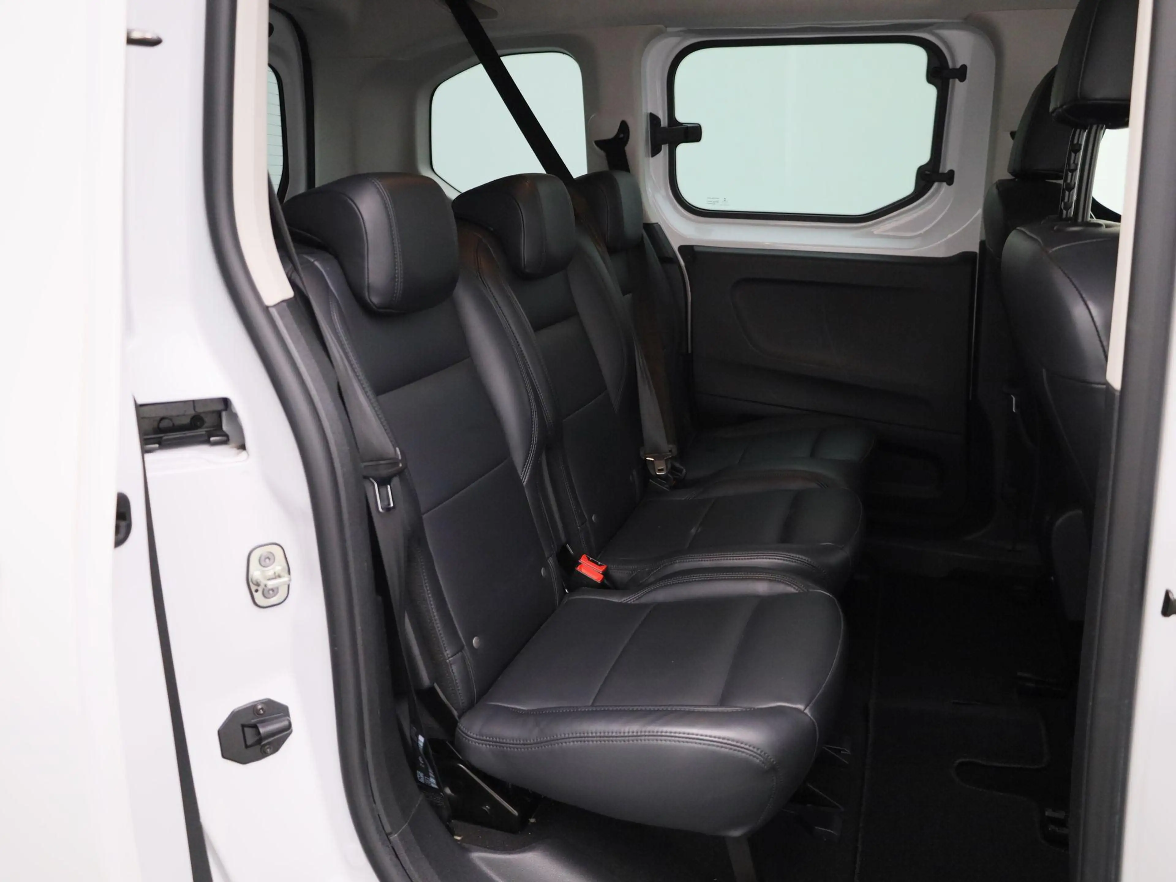 Opel Combo Life 1.5 Turbo D 100 MT6 Edition | PDC A | Bluetooth | — photo 14