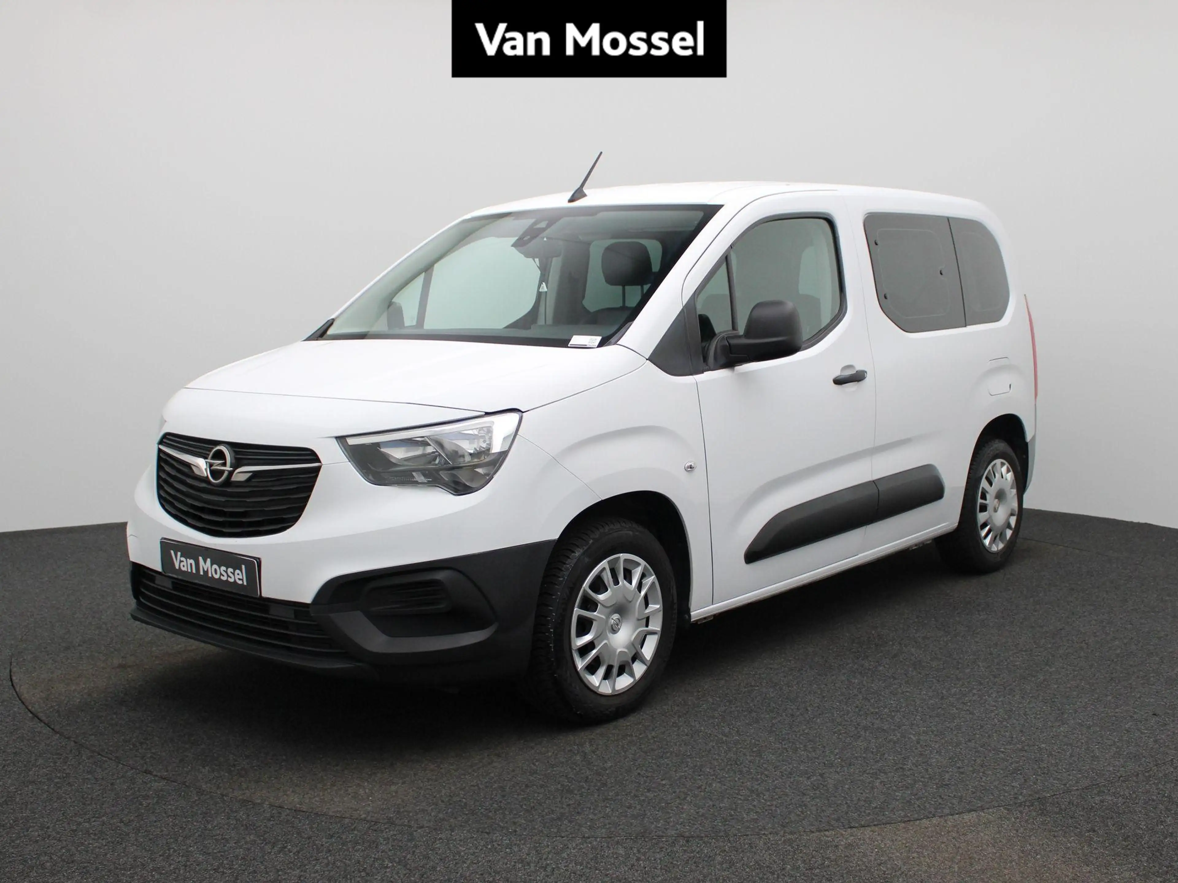 Opel Combo Life 1.5 Turbo D 100 MT6 Edition | PDC A | Bluetooth |