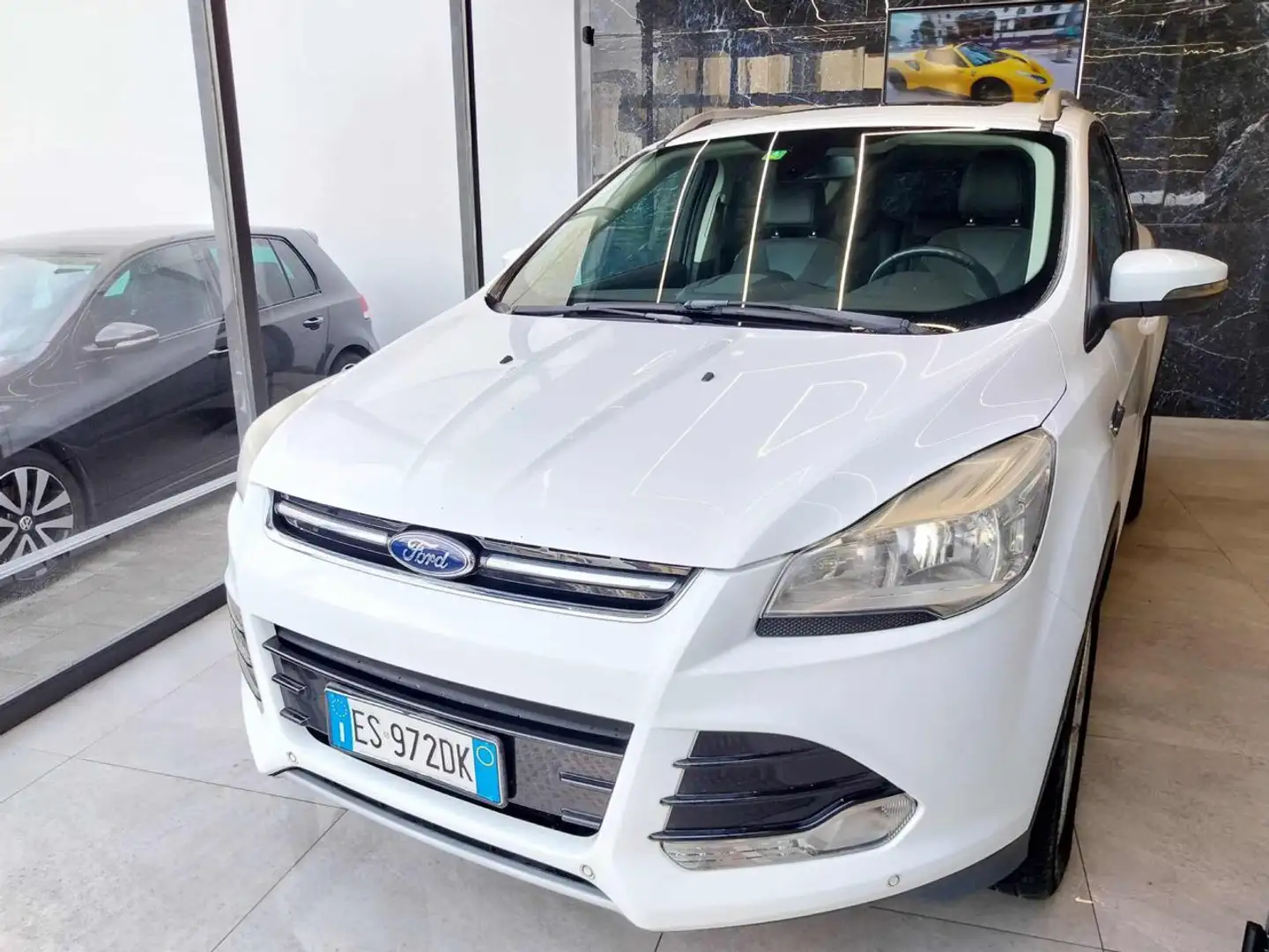 Ford Kuga 2.0 TDCI 140 CV 4WD Titanium (Garanzia 12Mesi) Bianco - 2