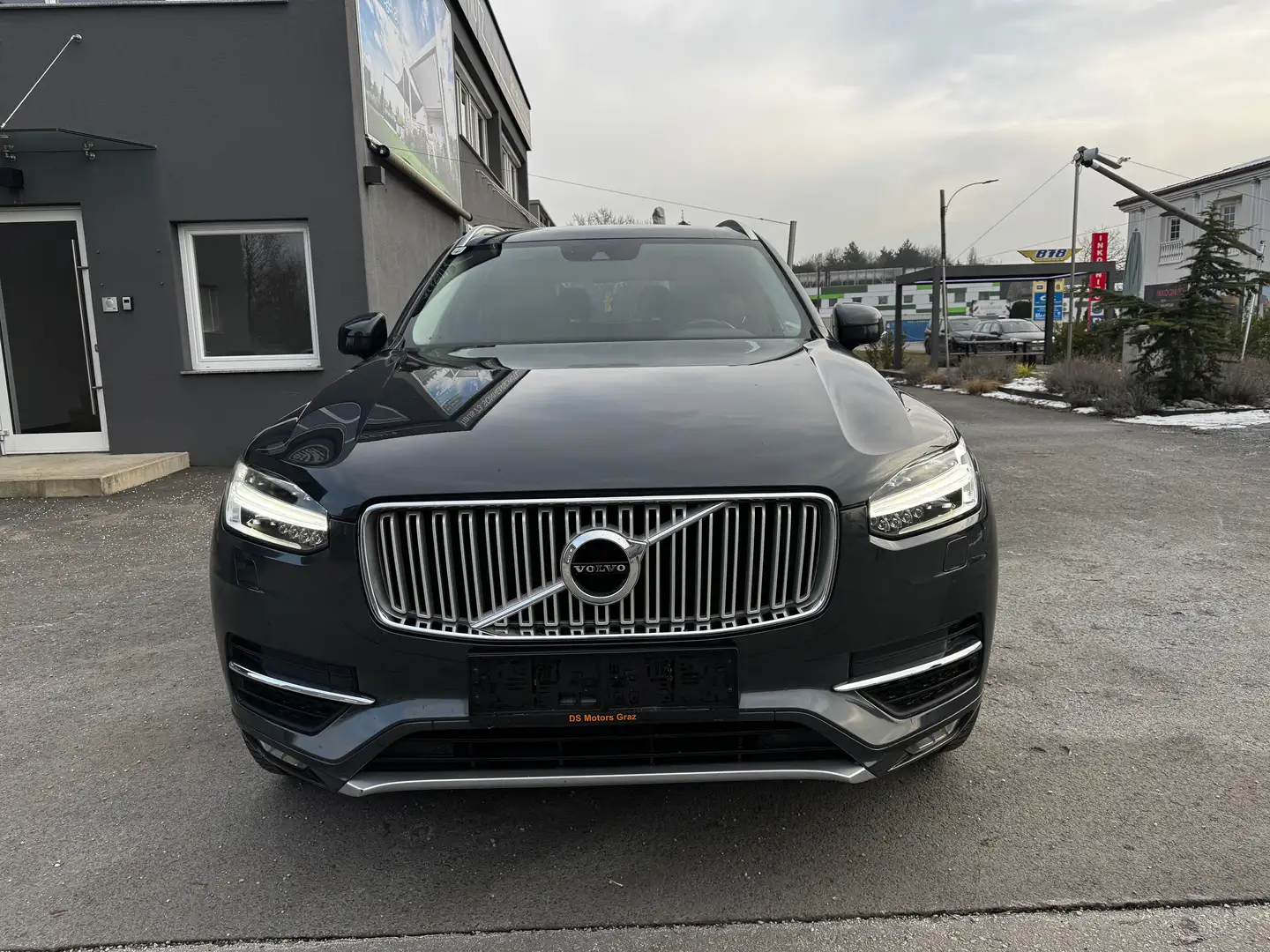 Volvo XC90 D5 Inscription AWD *7-Sitzer, LEDER uvm.* Grau - 2